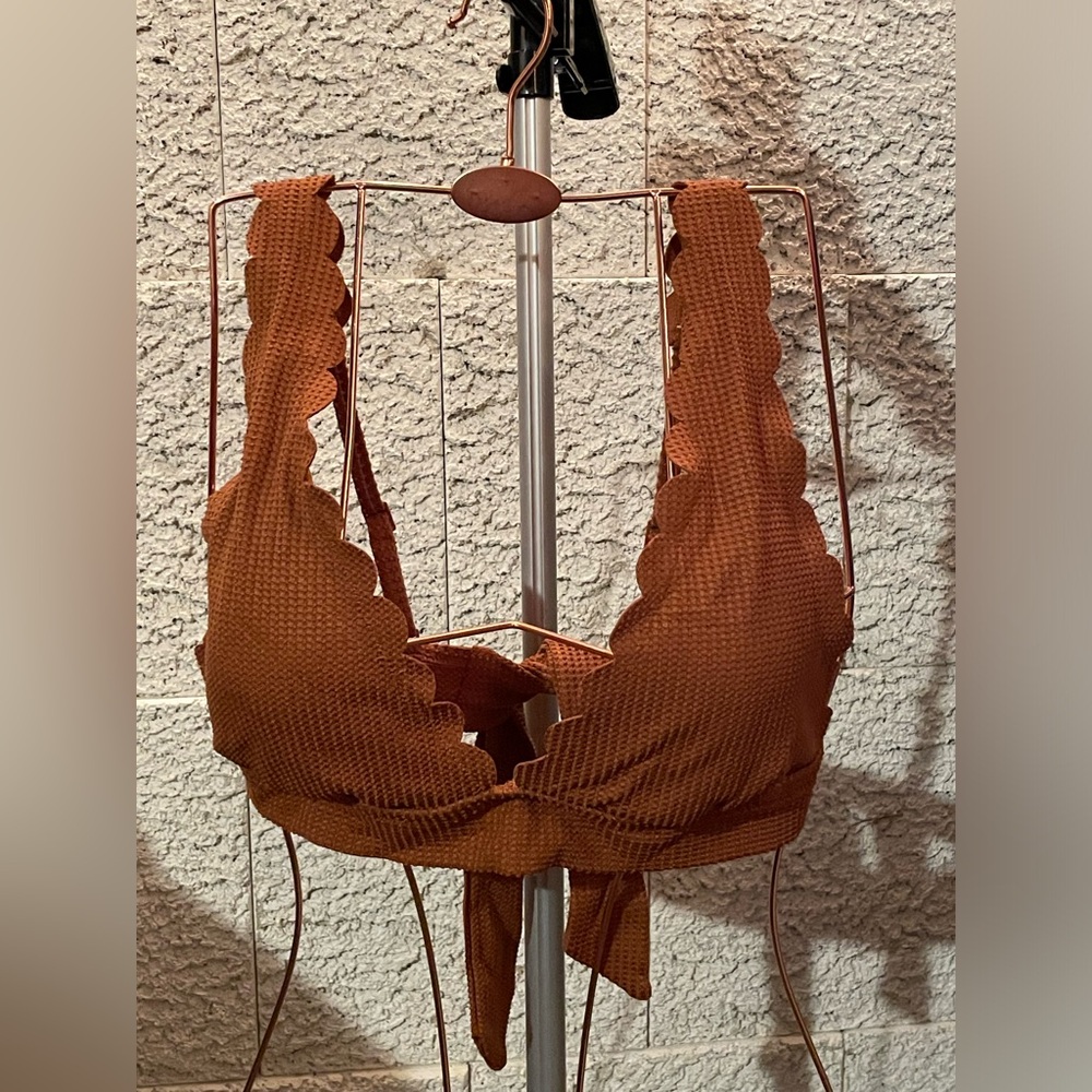 Bikini swim top